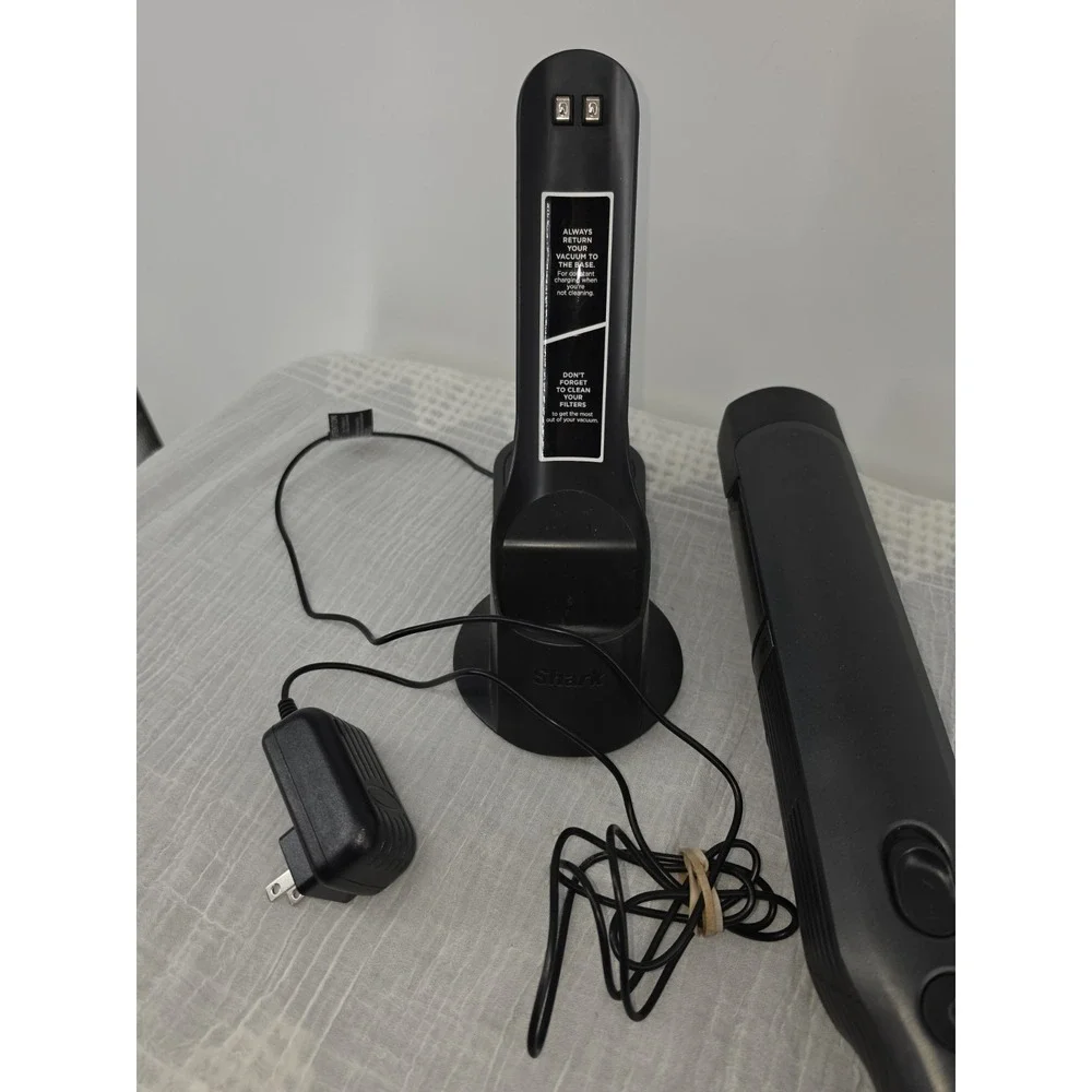 Shark WANDVAC CordlessHand Vacuum Cleaner Charging Base Included WV200 For Parts